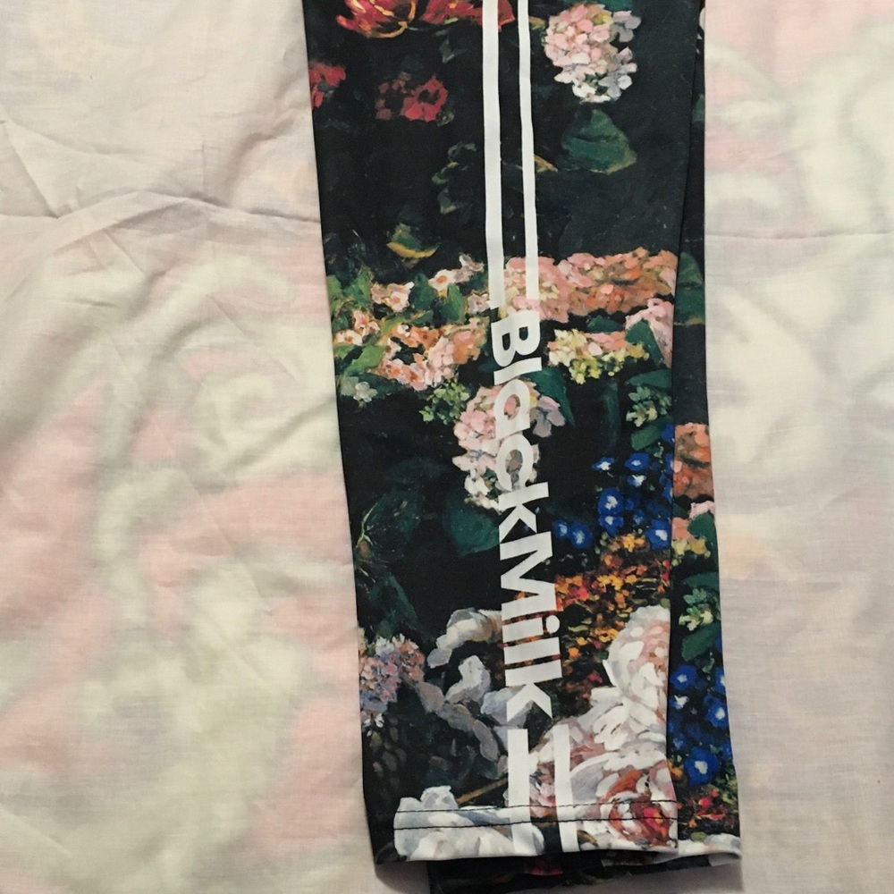 BlackMilk Goth Floral Print Black workout Leggings with Side Stripe - Picture 4 of 7